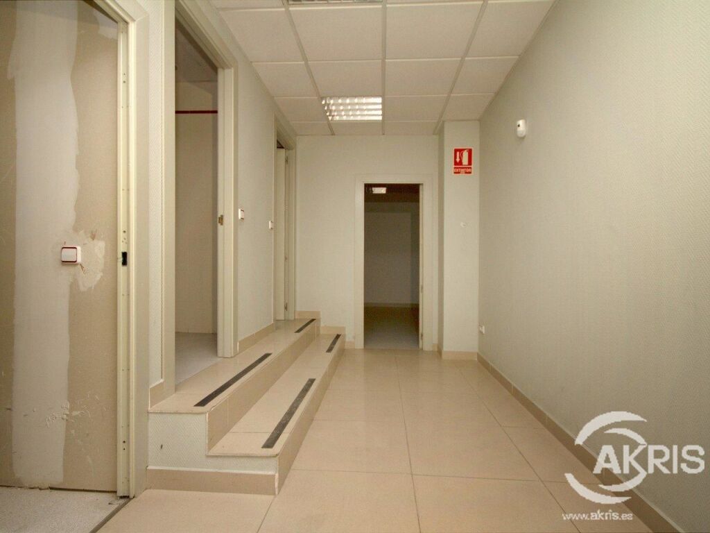 locales comerciales y garajes venta conjunta en valdemoro foto grande (2)