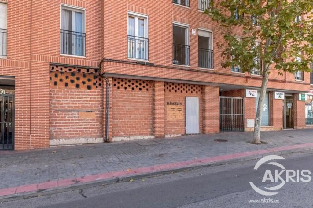 Foto local de 136 m2 en ciempozuelos para reformar