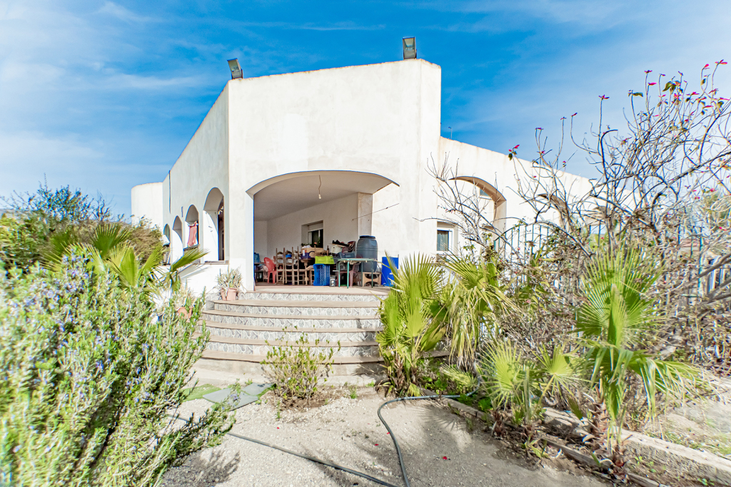 Foto casa-chalet en venta en campohermoso almería