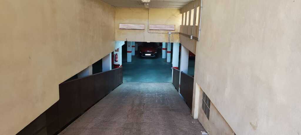 parking coche en venta en retamar almería foto grande (3)