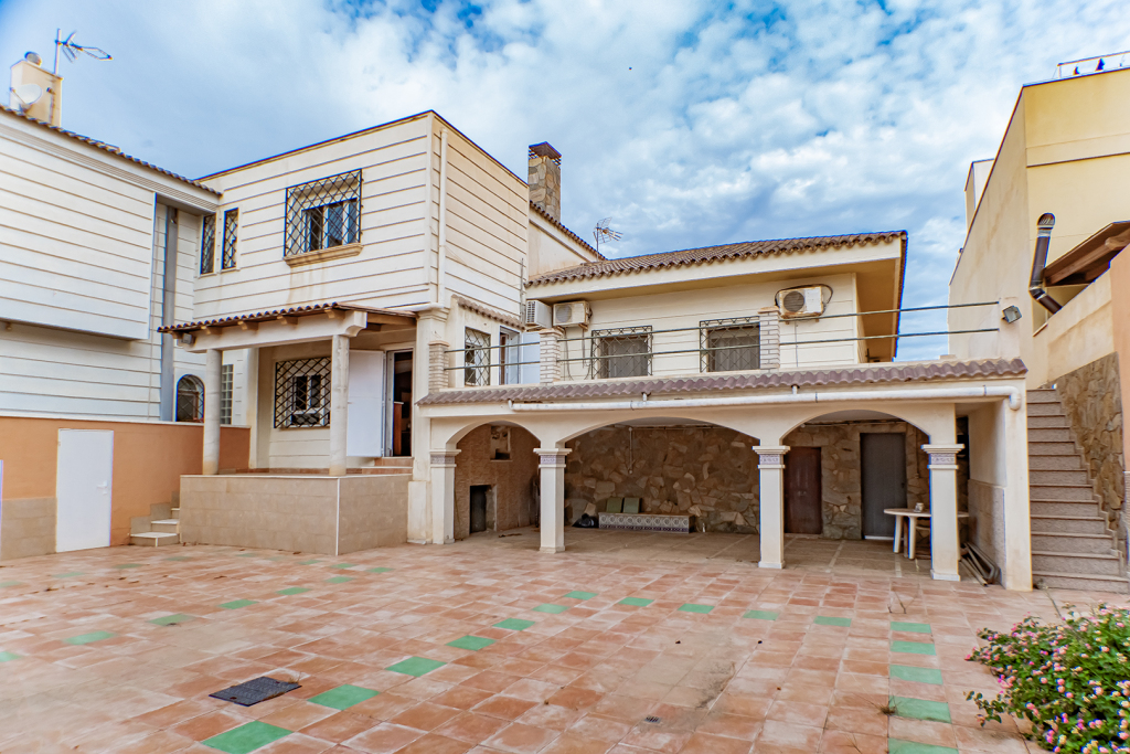 casa-chalet en venta en almería almería foto grande (3)