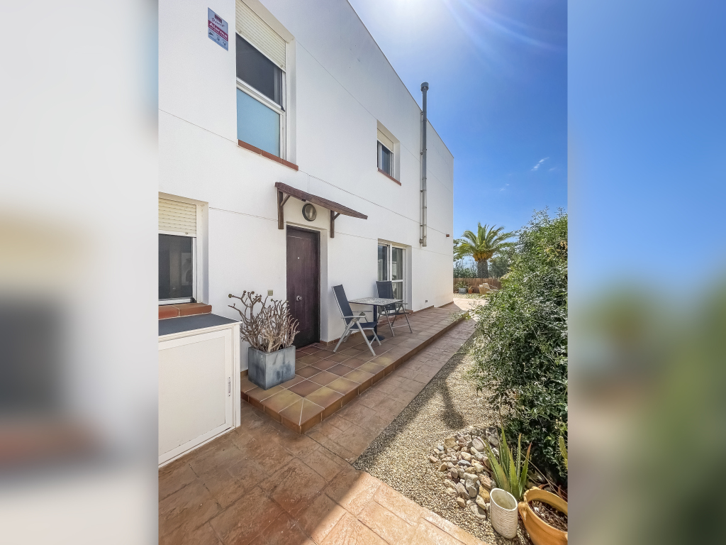 adosada en venta en retamar almería foto grande (3)