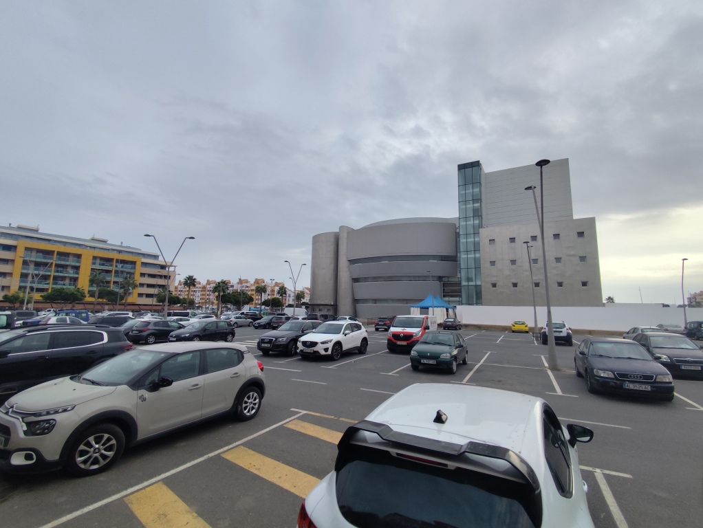 local comercial en venta en roquetas de mar almería foto grande (3)