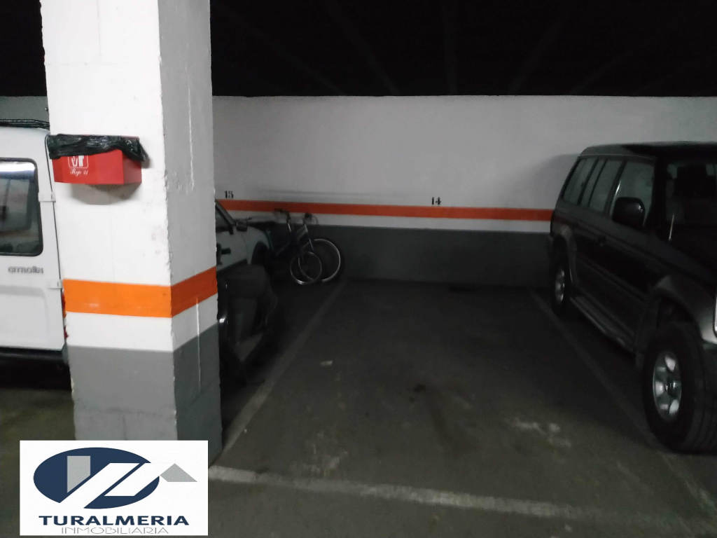 Parking coche en Venta en Almería Almería 