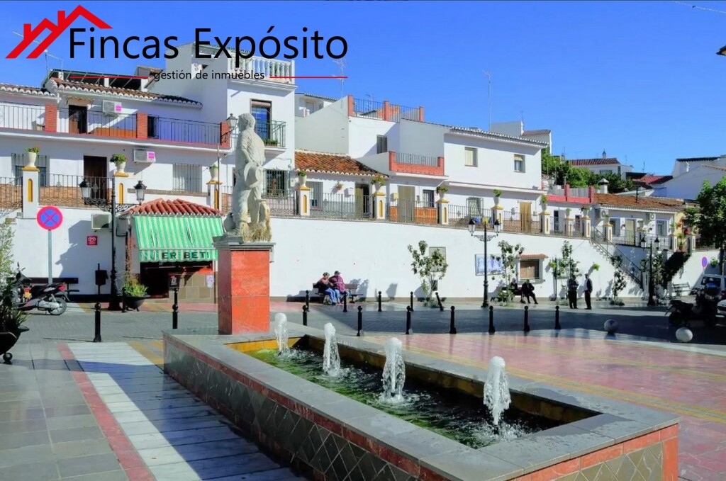 Foto casa-chalet en venta en benamocarra málaga