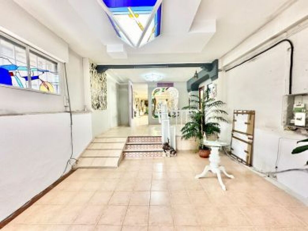 local comercial en alquiler en vitoria casco medieval álava foto grande (2)