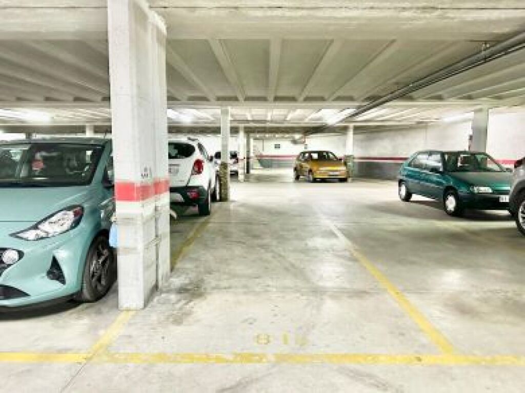 Foto parking coche en venta en vitoria álava