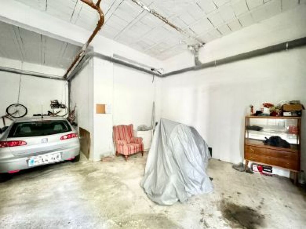 Foto parking coche en venta en vitoria álava