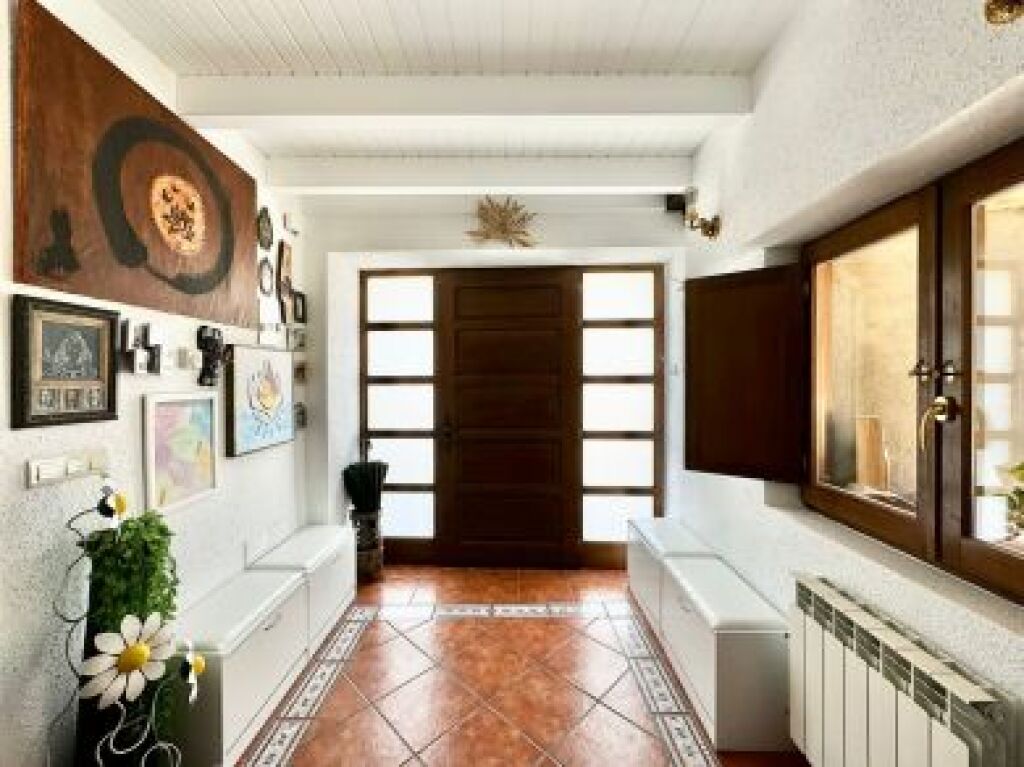 casa de pueblo en venta en cucho burgos foto grande (2)