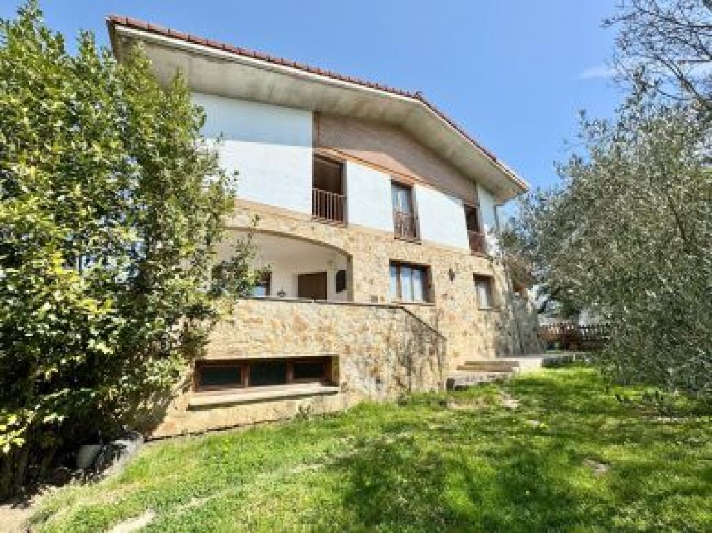 casa-chalet en venta en murua álava foto grande (2)