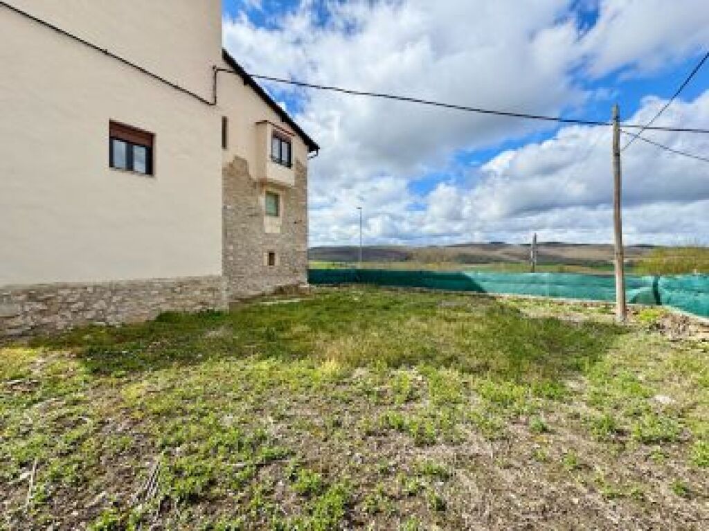 casa de pueblo en venta en bernedo álava foto grande (2)