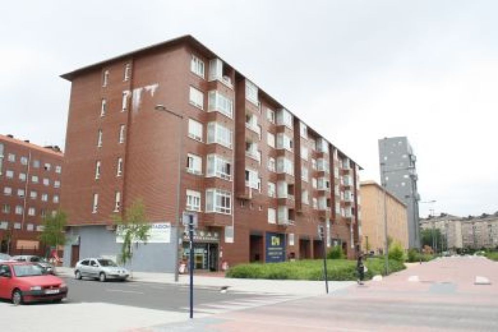 local comercial en venta en vitoria salburua álava foto grande (3)