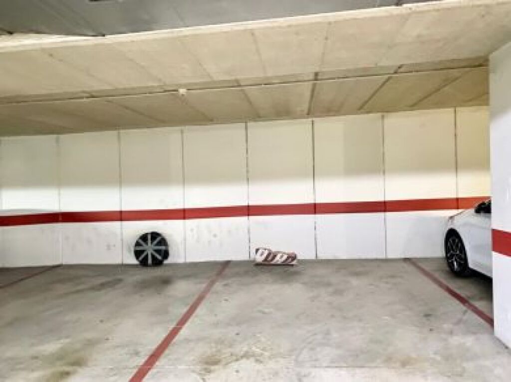 Foto parking coche en venta en vitoria álava