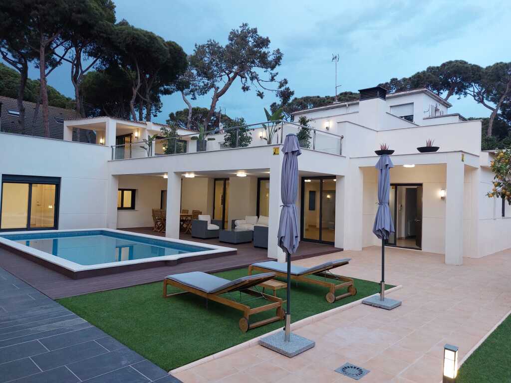 Chalet for sale in CAN BOU, Castelldefels