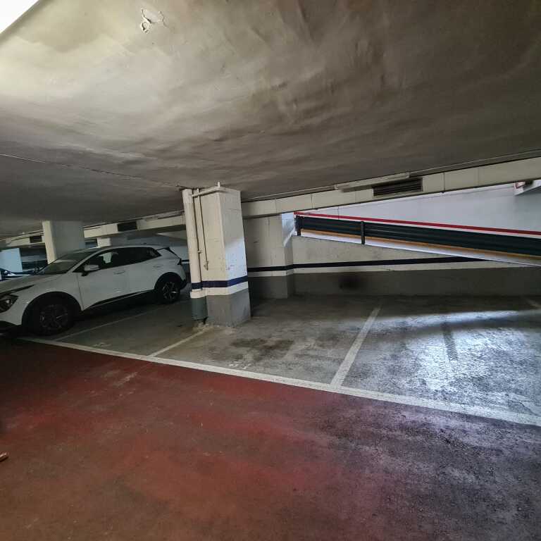 Segunda Mano España - Anuncios gratis España - Parking coche en Venta en Barcelona Barcelona SANT GERVASI