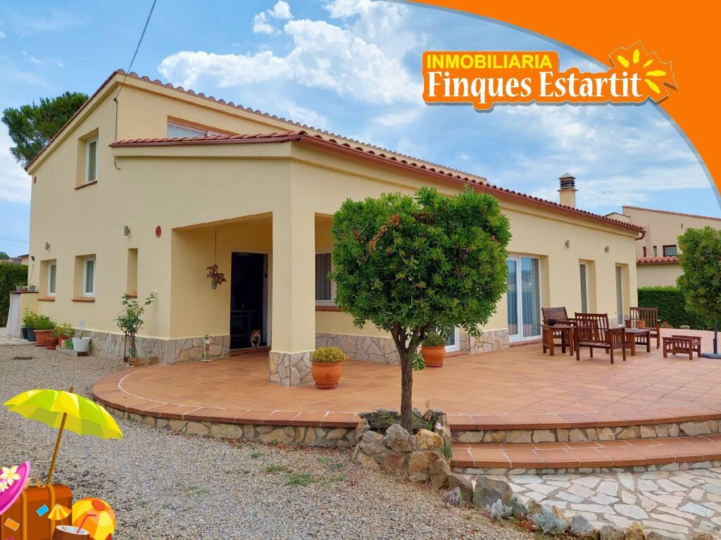 Foto casa-chalet en venta en estartit girona