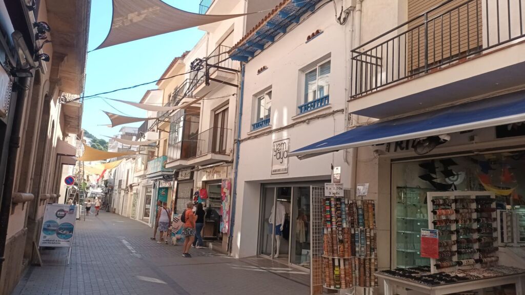 edificio viviendas en venta en estartit girona foto grande (2)