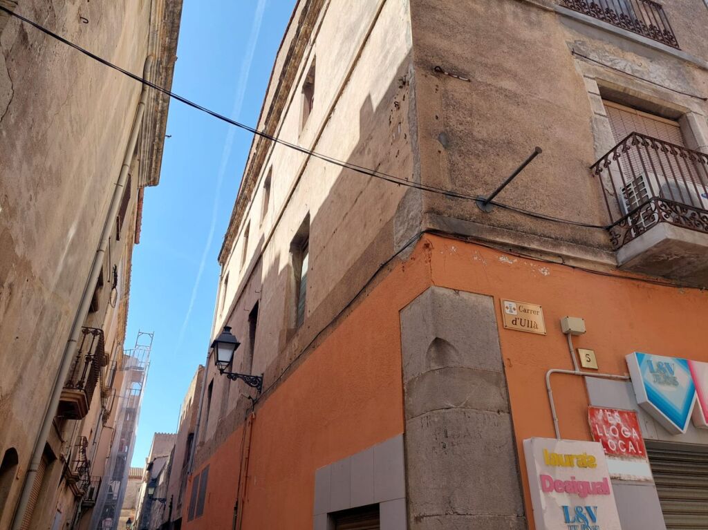 edificio viviendas en venta en torroella de montgri girona foto grande (3)