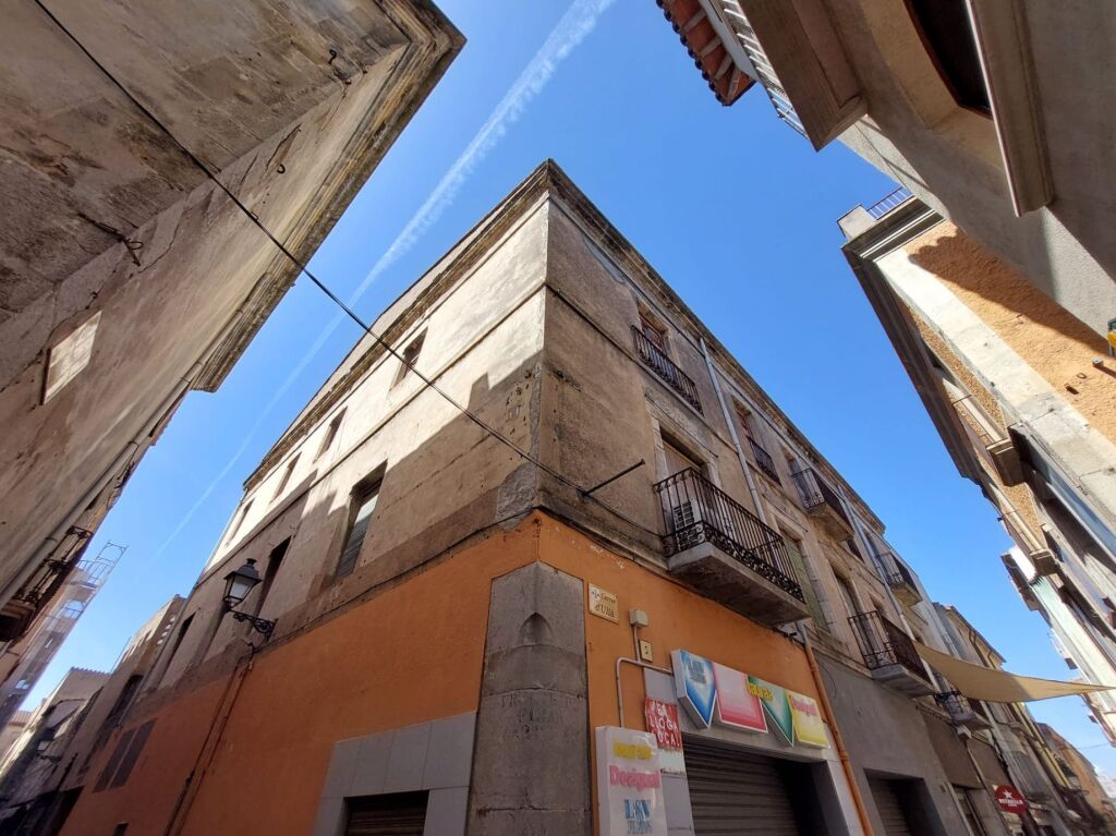 edificio viviendas en venta en torroella de montgri girona foto grande (2)