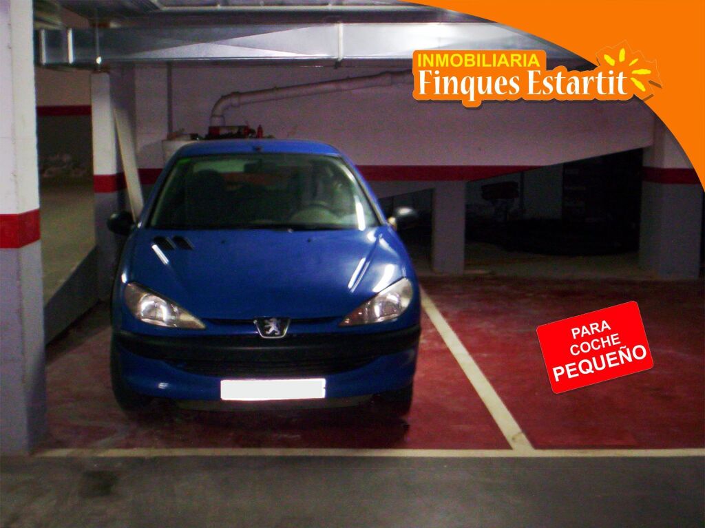 Foto parking coche en venta en estartit girona