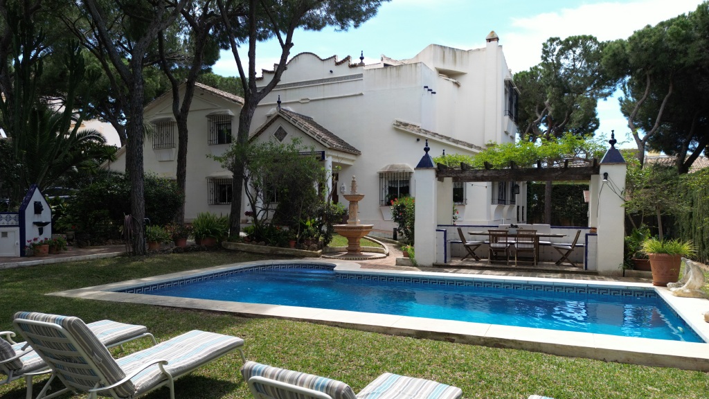 Foto casa-chalet en venta en marbella málaga