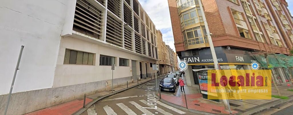 Premises for rent in Santander