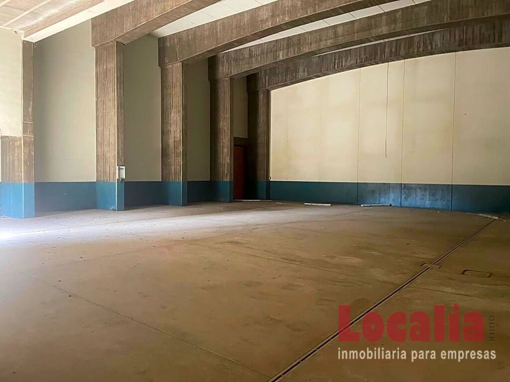 amplia bodega de vinos en cenicero, la rioja foto grande (3)