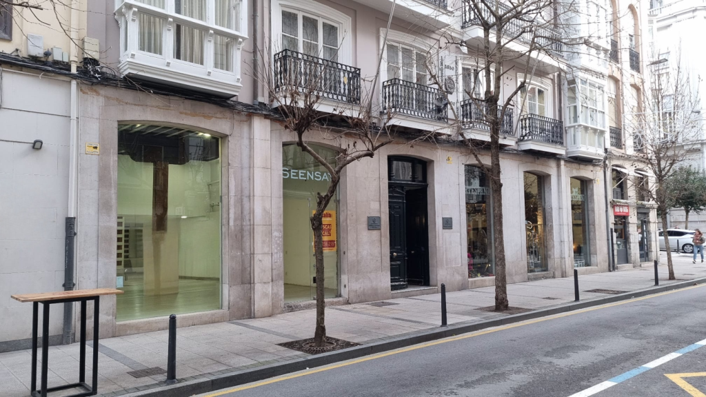 Premises for rent in Santander