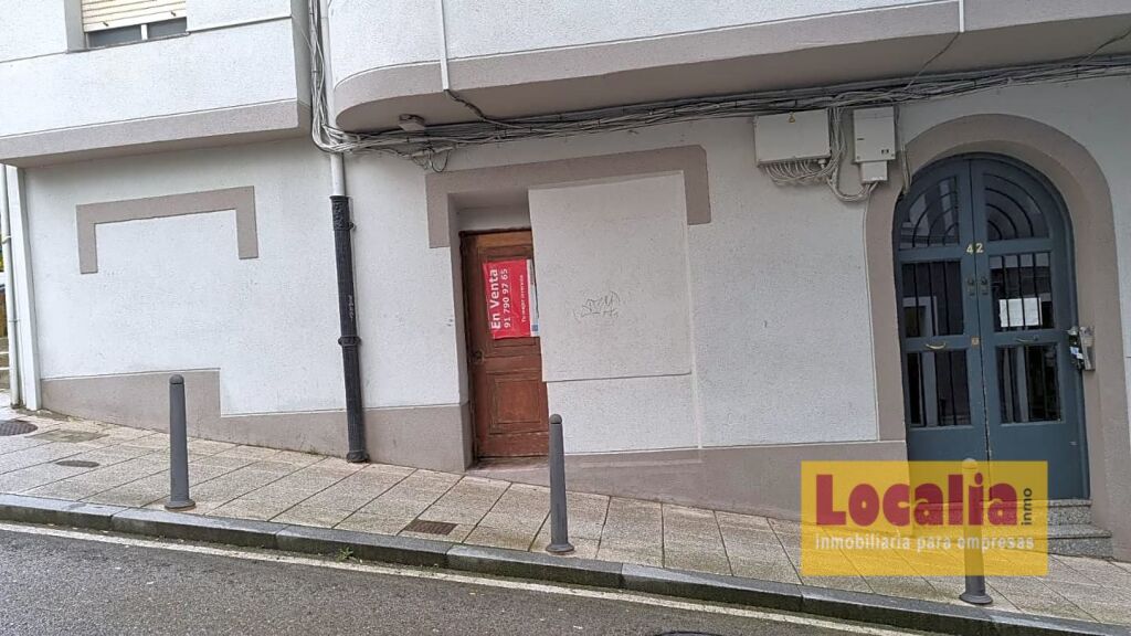 Foto local para reformar en el centro de santander