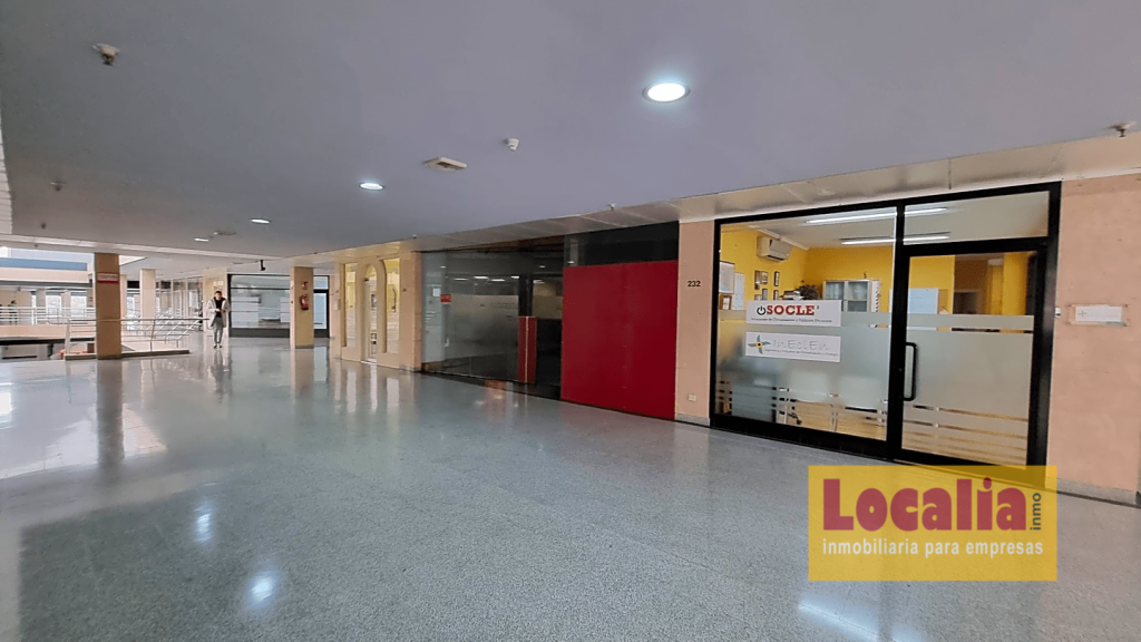 Foto amplias oficinas en el centro empresarial el zoco