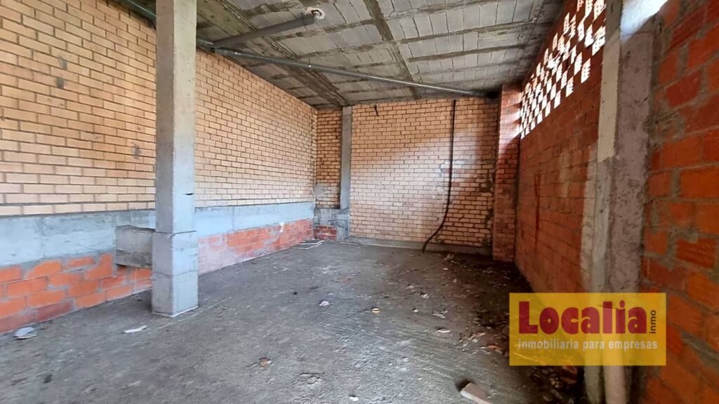 local comercial en bruto en el astillero foto grande (2)