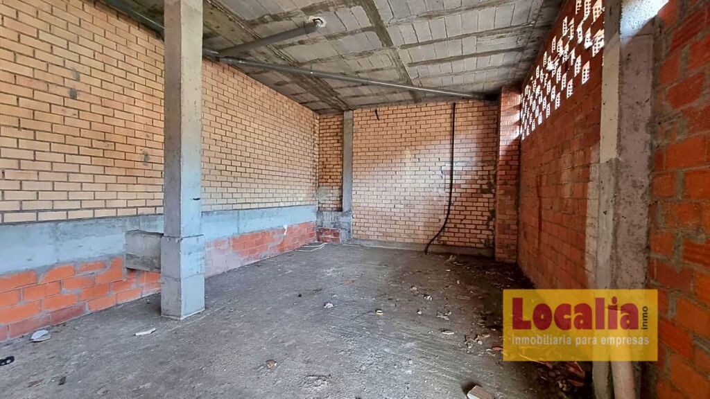 local comercial en bruto en el astillero foto grande (3)