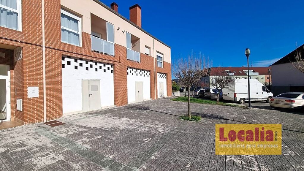 local comercial en vioño, piélagos foto grande (3)
