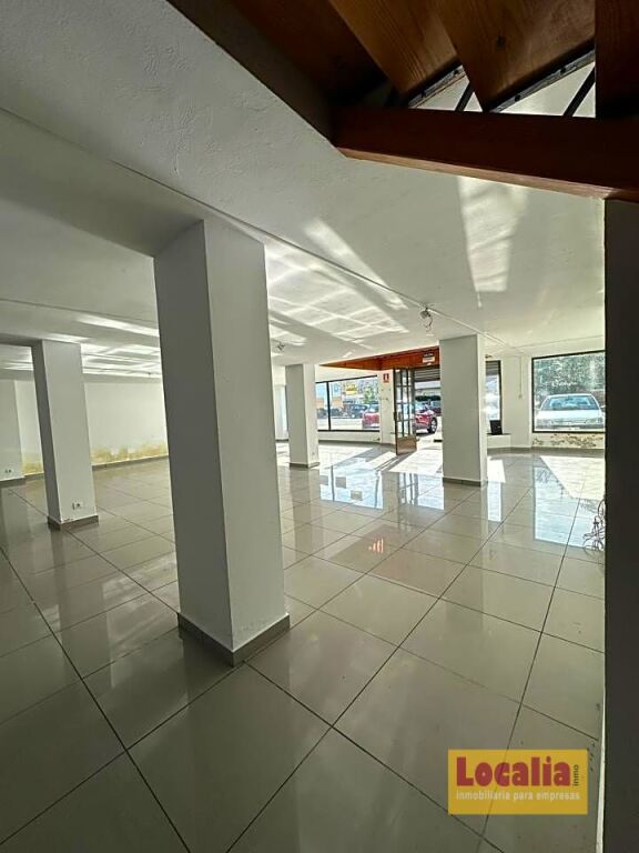 local comercial unido a nave en puente san miguel foto grande (3)