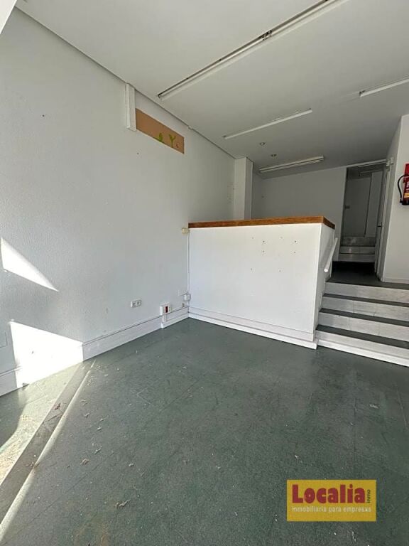 Foto local comercial en plaza mayor, torrelavega