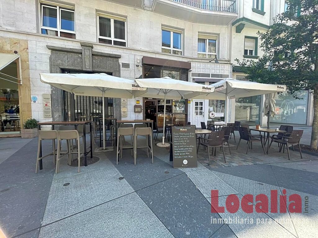 bar restaurante junto al centro botín, santander foto grande (3)