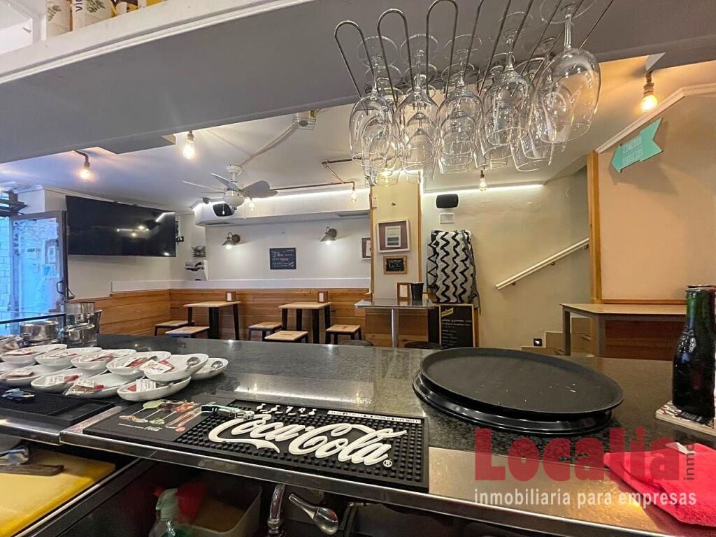 Foto bar restaurante junto al centro botín, santander