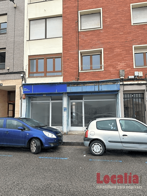 Foto local comercial junto a valdecilla, 310m²