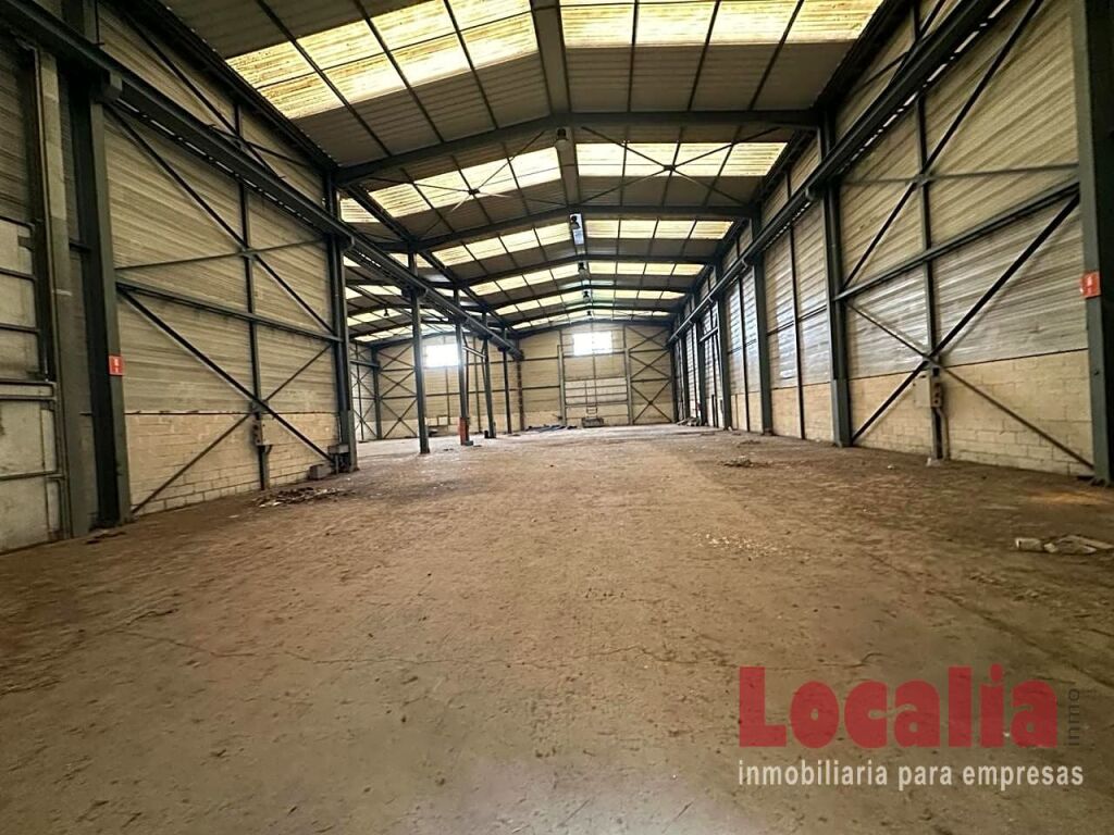 Foto nave ideal como centro deportivo, padel, rocodromo, ...
