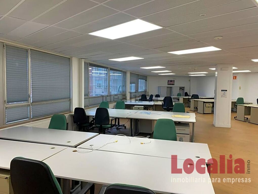 Foto perfectas oficinas luminosas en bilbao, vizcaya.