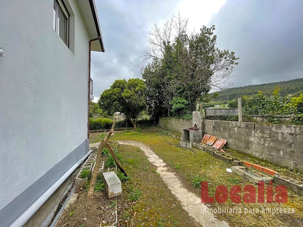 excelente chalet con terreno y garaje en arnuero foto grande (3)