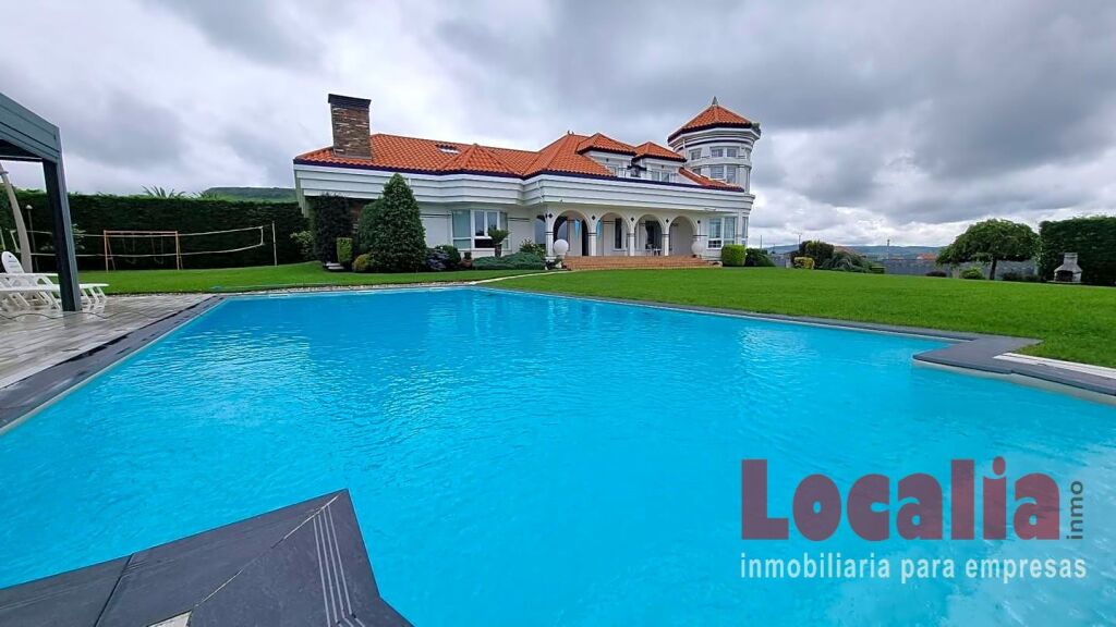 extraordinario chalet con piscina en suances, cantabria foto grande (2)