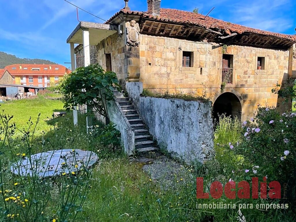 Foto casona indiana en villabañez, cantabria.