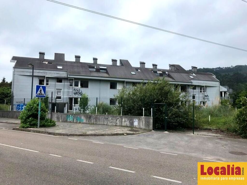 ¡Oportunidad! Edificio con 76 viviendas con garaje