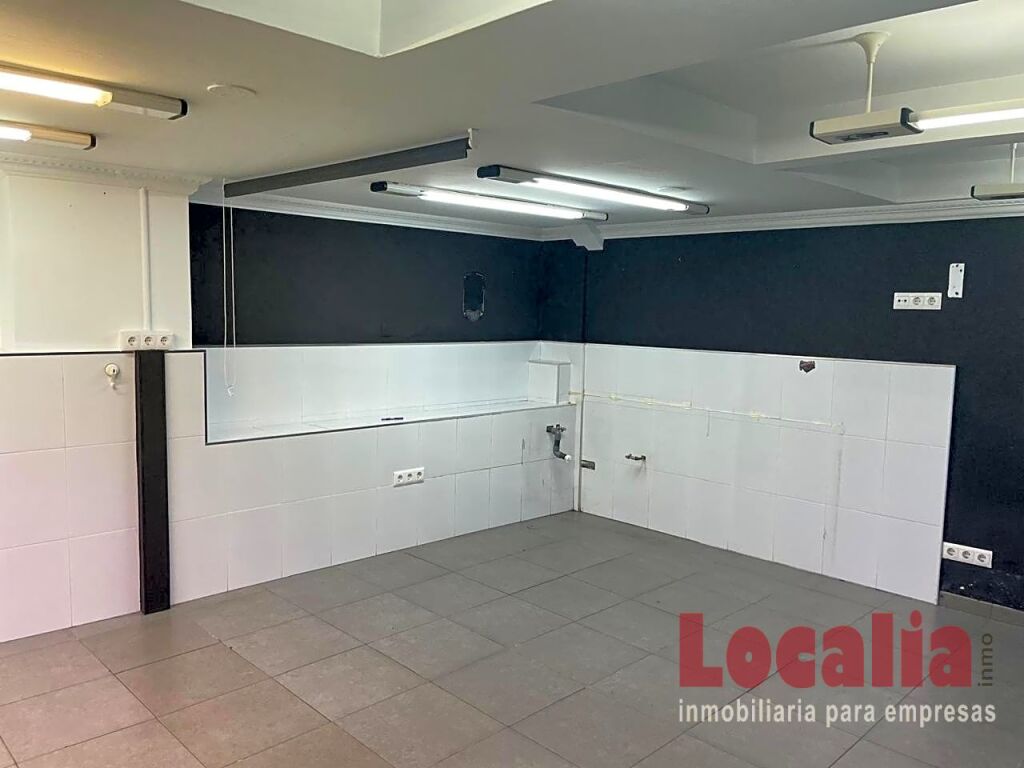 singular local en santander, cantabria. foto grande (3)