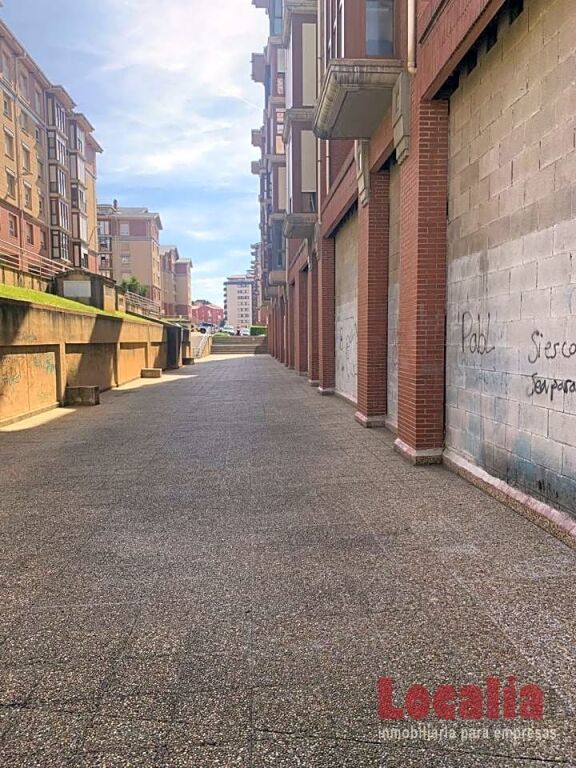 Foto local diáfano de 600 m² en santander, cantabria.