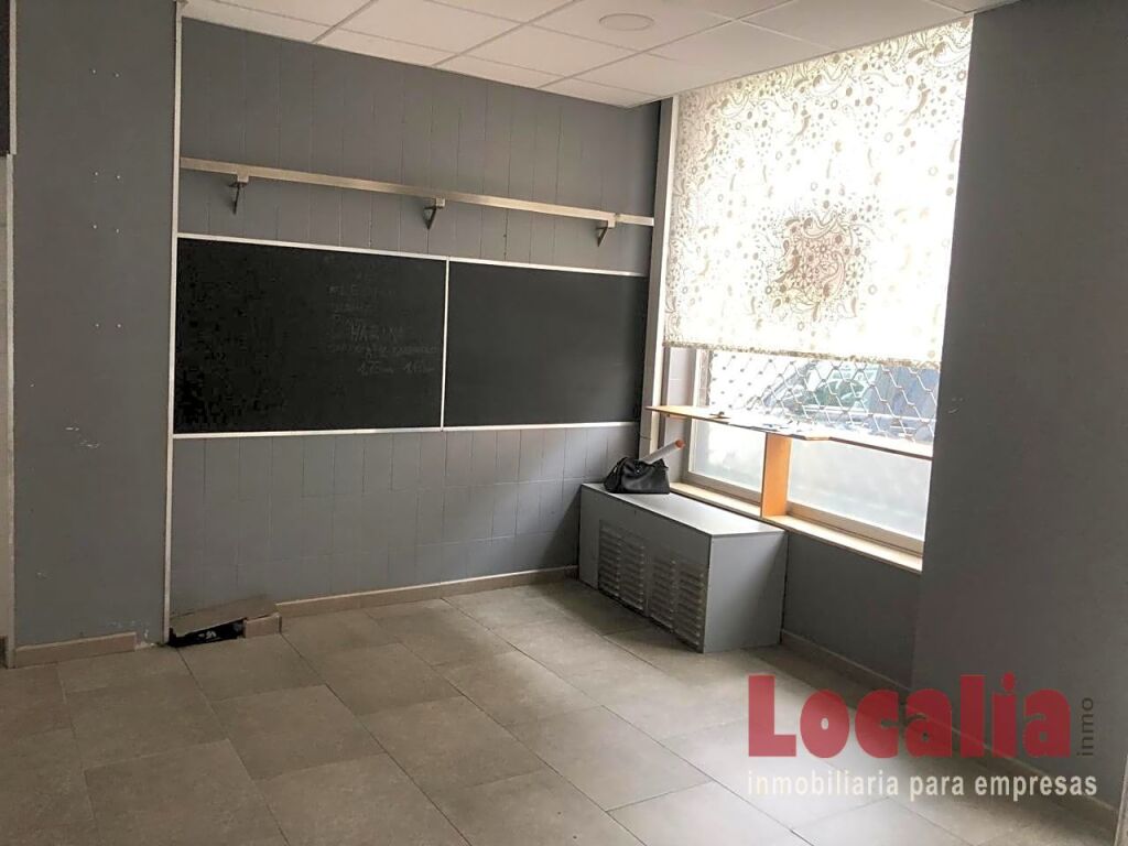 local comercial céntrico en torrelavega. cantabria foto grande (2)