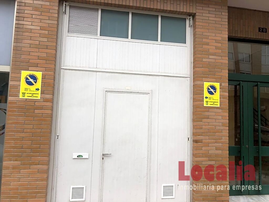 local comercial para oficina en torrelavega. foto grande (2)