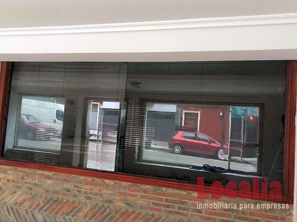 Foto local en venta en  torrelavega, cantabria.