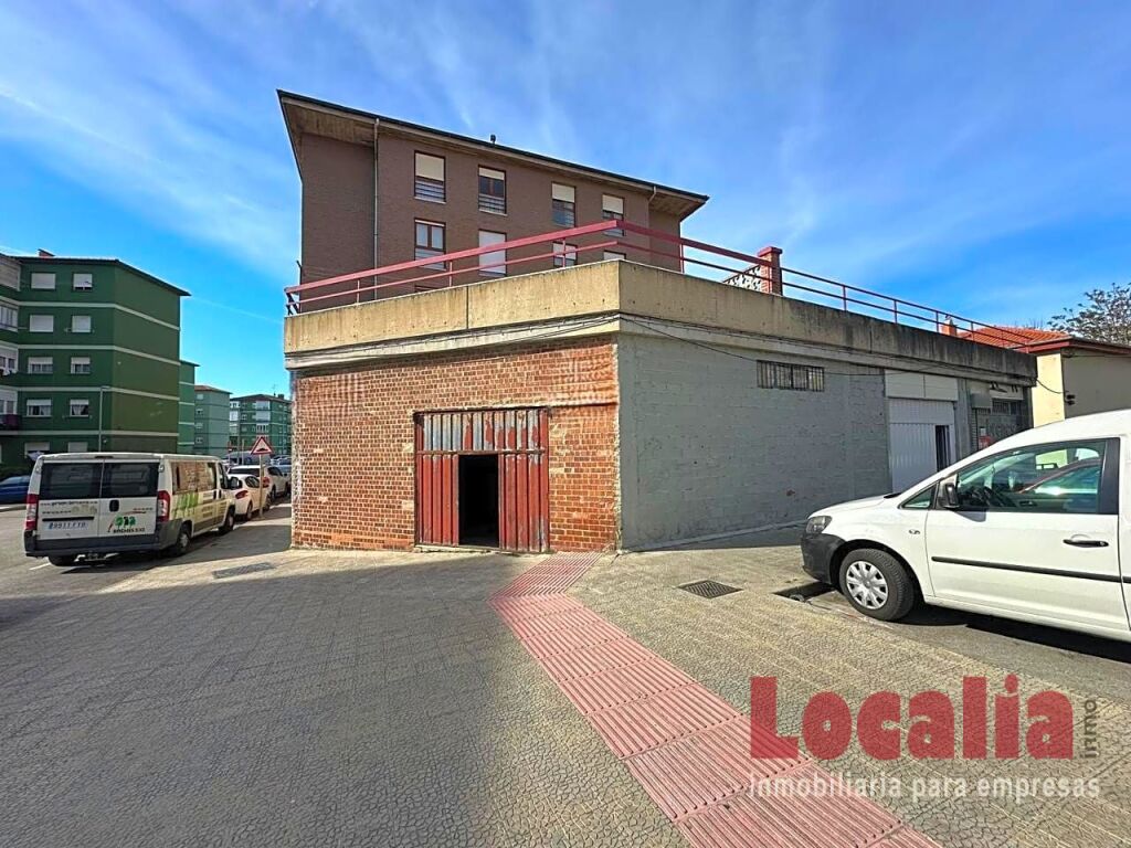 local comercial con dos entradas en torrelavega. foto grande (3)